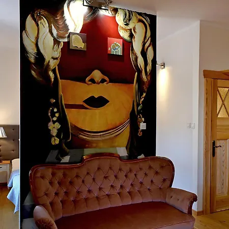 Dali Deluxe , Parking, Faktura Vat Кошалин