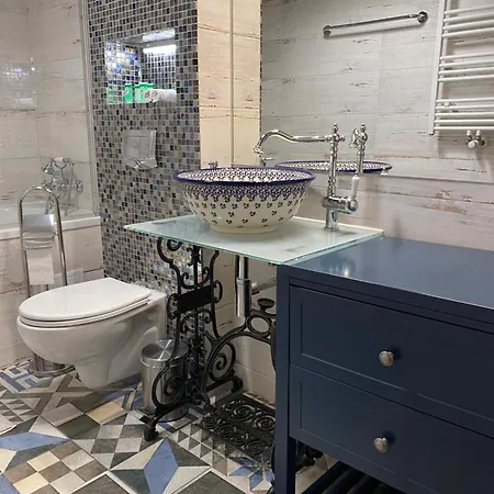 Dali Deluxe , Parking, Faktura Vat *