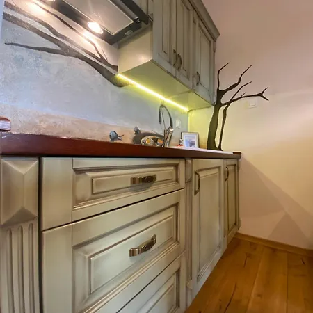 Dali Deluxe , Parking, Faktura Vat * Кошалин