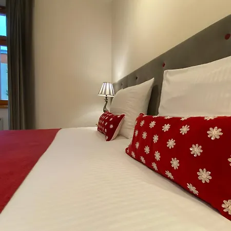 Dali Deluxe , Parking, Faktura Vat *