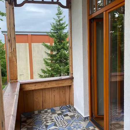 Dali Deluxe , Parking, Faktura Vat Кошалин