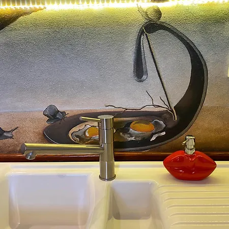 Апартаменты Dali Deluxe , Parking, Faktura Vat